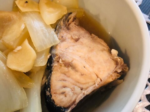 砂糖・醤油・酒だけ☆新生姜たっぷりブリあら煮